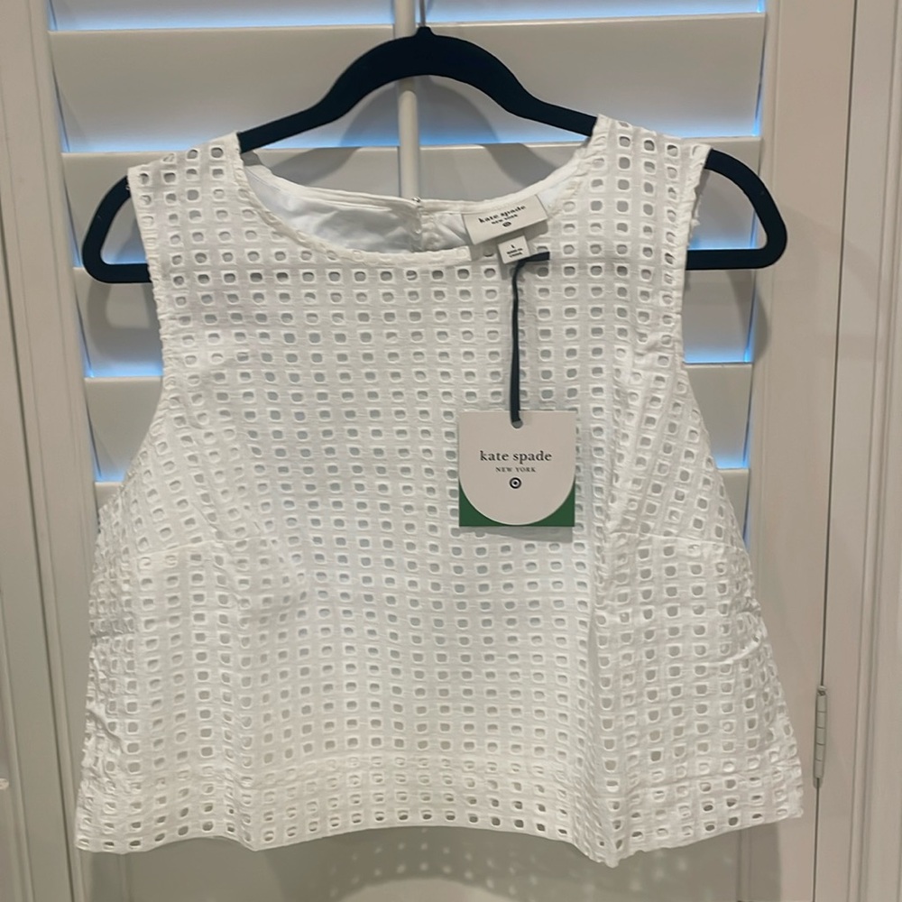 kate spade new york x Target
Women's Eyelet Shell Tank Top - White size L NWT 💯
